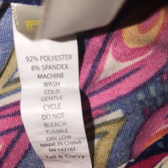 Lularoe tall and curvy modern print leggings - Picture 4 of 5